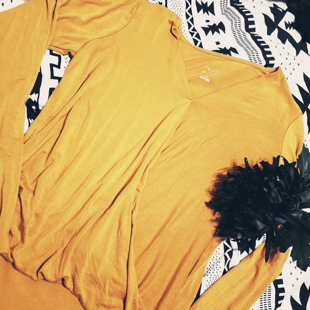 Mustard yellow long sleeve top